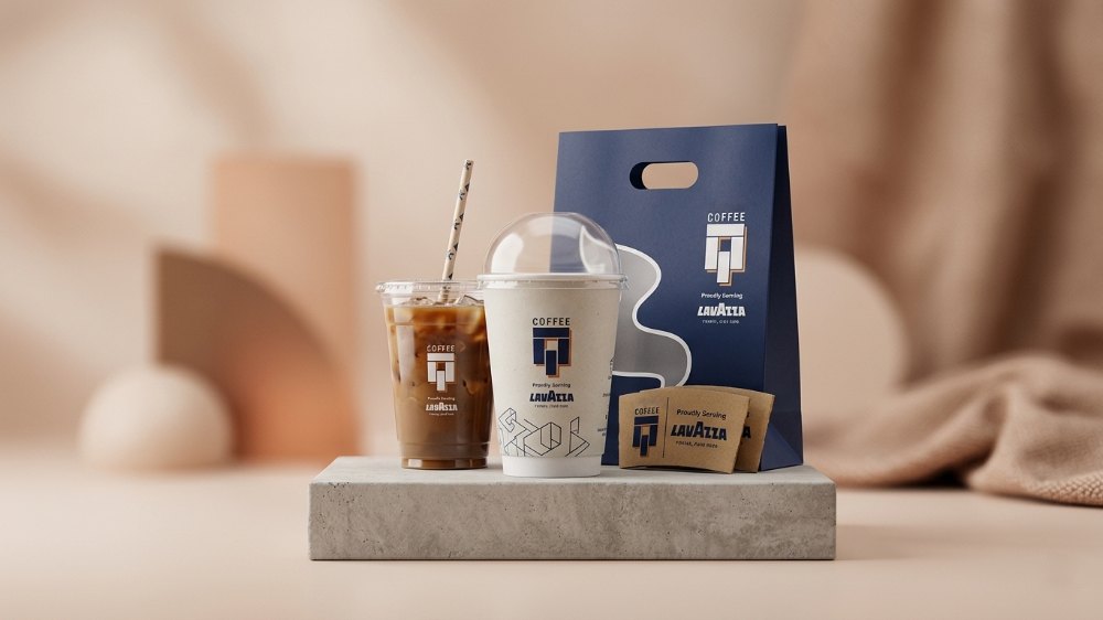 Custom Branded Logo Printed Hot_Cold Coffee Takeaway Packaging For Cafes